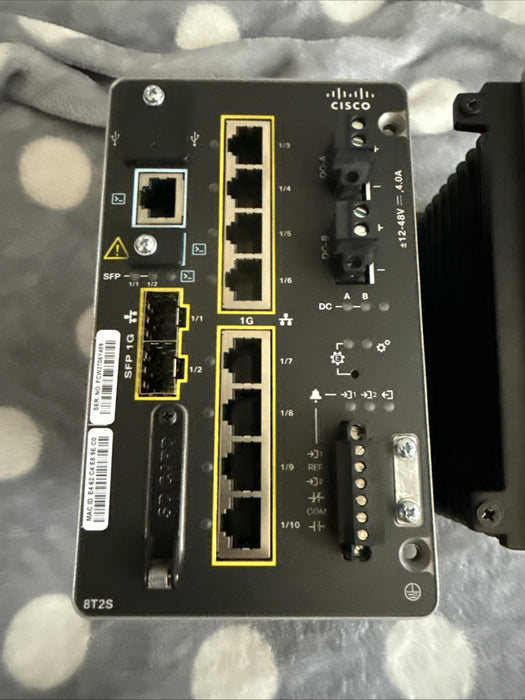 Cisco IE-3300-8T2S-E