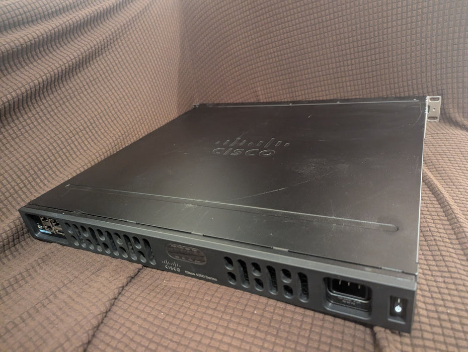 Cisco ISR4331-AXV/K9