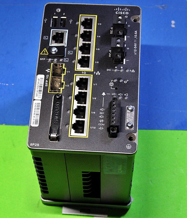 Cisco IE-3300-8P2S-E